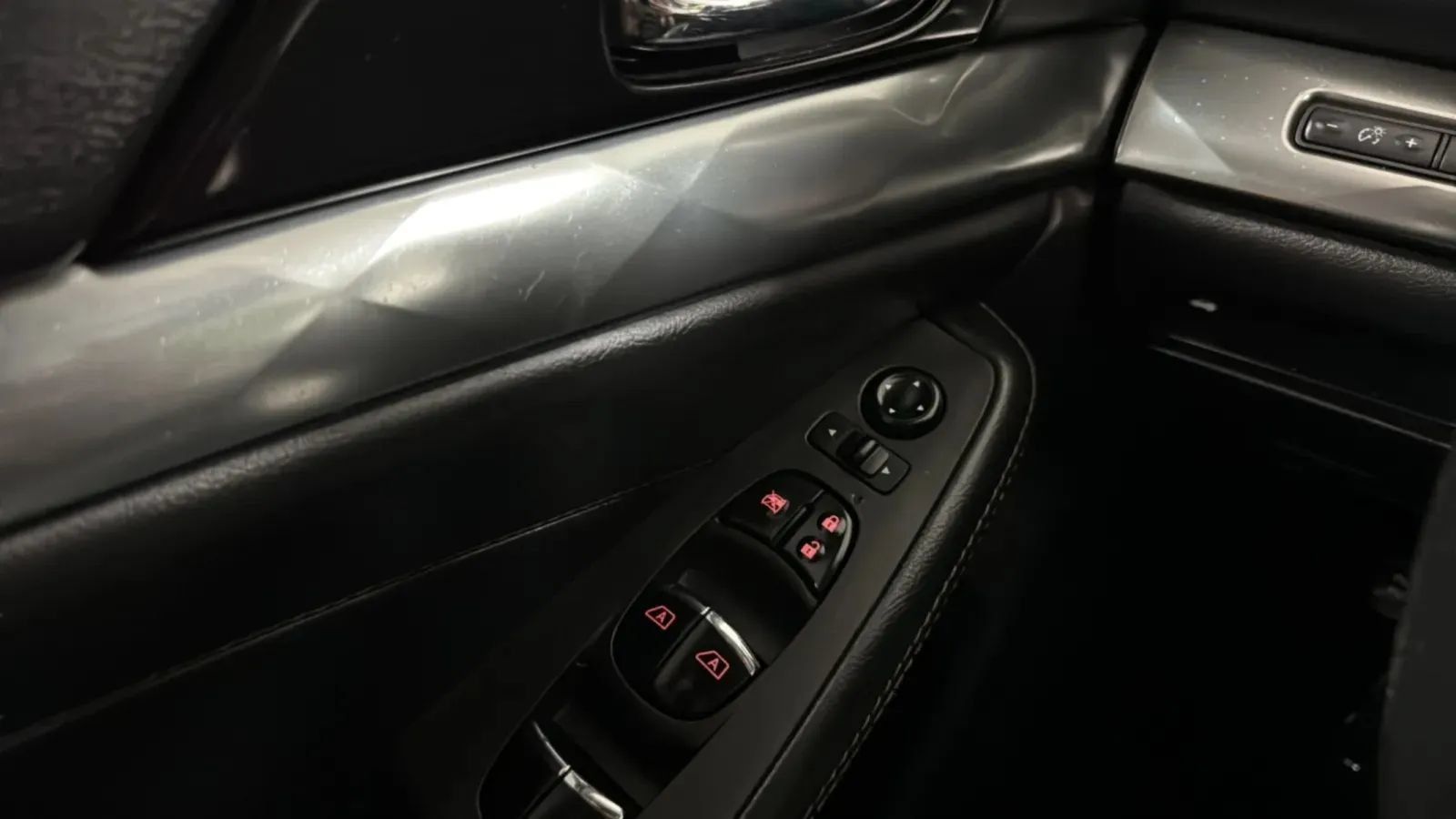 Used 2019 Nissan Maxima 3.5 SV w/ Floor Mat Group FWD image 24