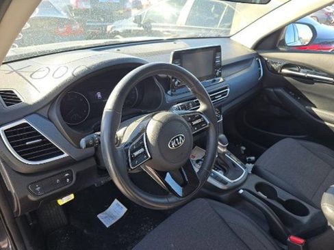 Used 2021 Kia Seltos S image 7