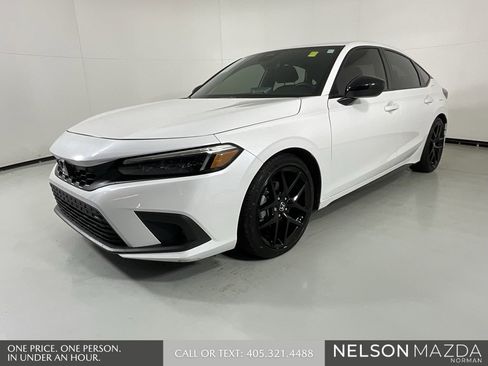 Used 2024 Honda Civic Sport image 4