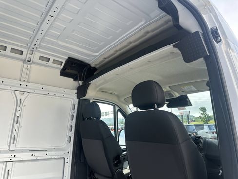 New 2025 RAM ProMaster 1500 w/ Convenience Group FWD image 21