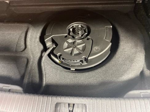 Used 2025 Volkswagen Atlas SEL Premium R-Line AWD/4WD image 29