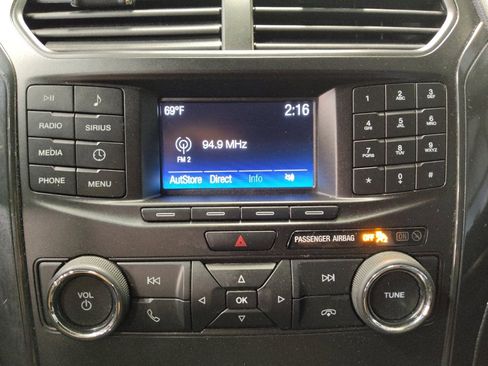 Used 2019 Ford Explorer XLT w/ Class III Trailer Tow Package image 25