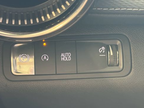 Used 2025 Chevrolet Equinox LT FWD image 34