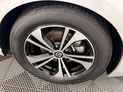 Used 2023 Nissan Sentra SV FWD image 14