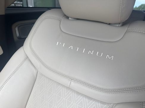 Used 2020 Ford Explorer Platinum AWD/4WD image 17