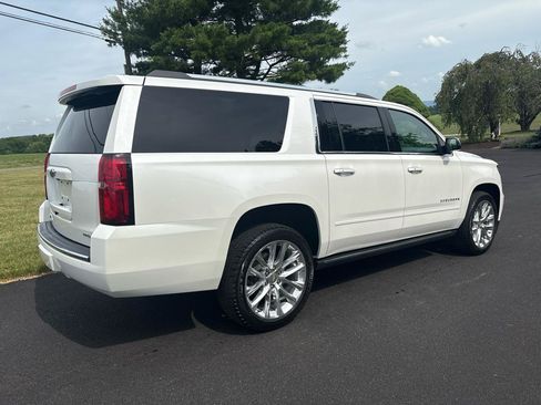 Used 2019 Chevrolet Suburban Premier w/ Premier Plus Edition AWD/4WD image 6