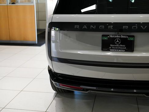 Used 2025 Land Rover Range Rover Autobiography AWD/4WD image 11