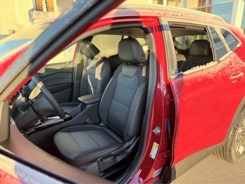 New 2026 Chevrolet Trax LT w/ Driver Confidence Package image 4