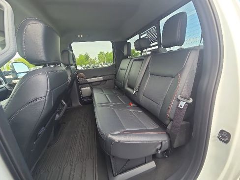Used 2024 Ford F250 Lariat w/ Lariat Ultimate Package AWD/4WD image 16