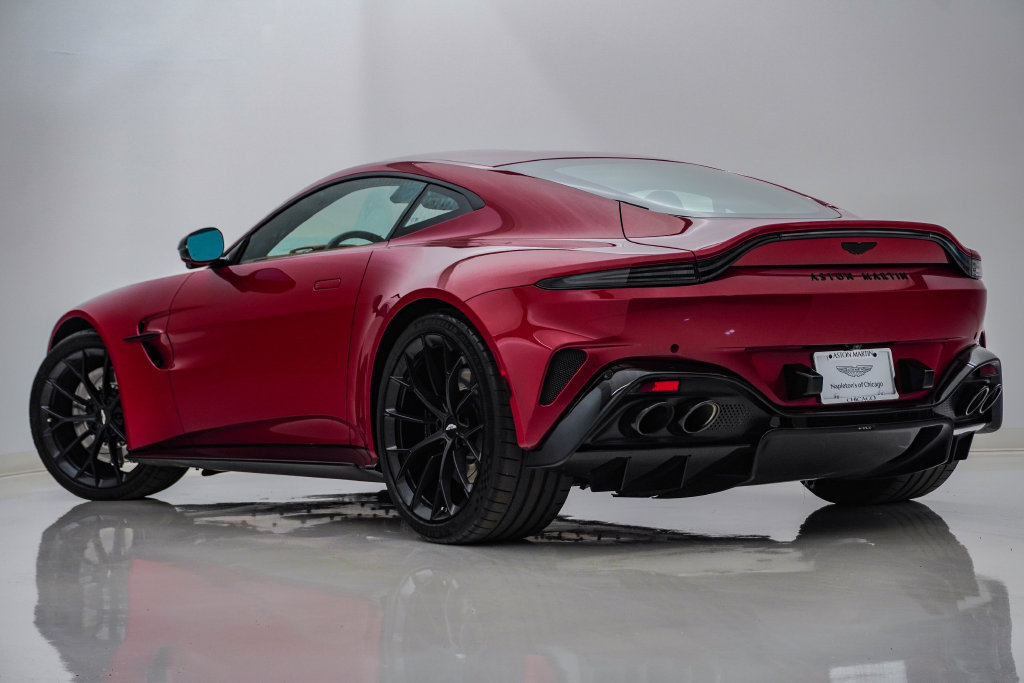 Used 2025 Aston Martin V8 Vantage Coupe RWD image 8