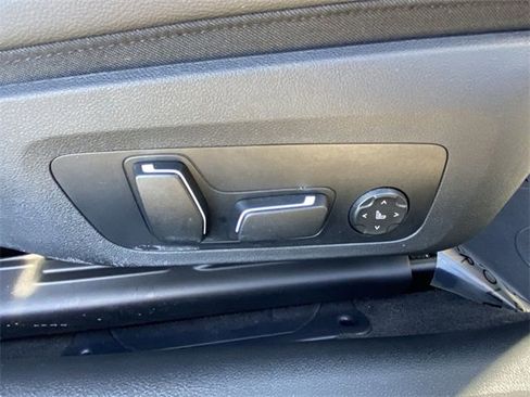 Certified 2025 BMW M440i Coupe w/ Shadowloine Package image 13