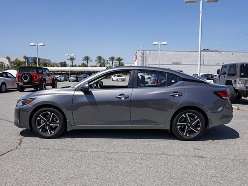 Used 2025 Nissan Sentra SV FWD image 7