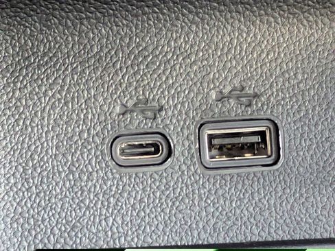 New 2026 Chevrolet Traverse RS image 24