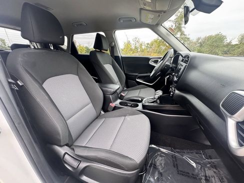 Used 2023 Kia Soul LX w/ Option Group 015 image 27
