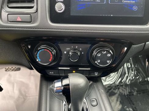 Used 2021 Honda HR-V Sport image 18
