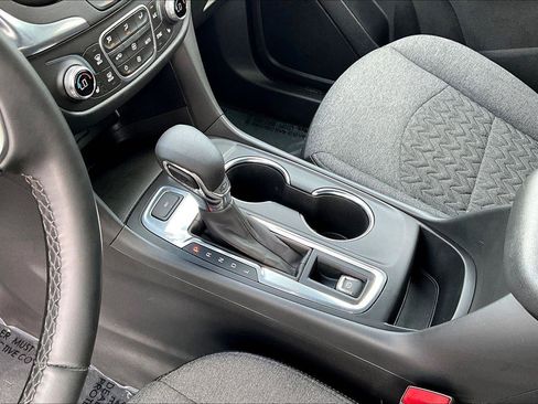 Used 2023 Chevrolet Equinox LT image 16