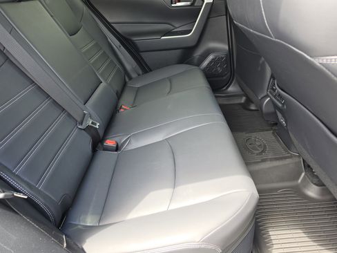 Certified 2022 Toyota RAV4 XLE Premium AWD/4WD image 12
