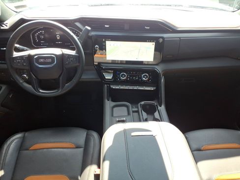 Certified 2026 GMC Sierra 2500 AT4 w/ AT4 Premium Plus Package AWD/4WD image 13