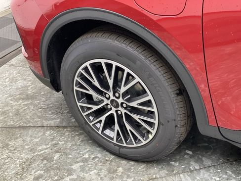 New 2024 Ford Escape PHEV w/ PHEV Premium Package image 33