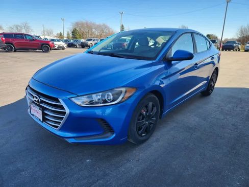 Used 2017 Hyundai Elantra SE FWD image 7