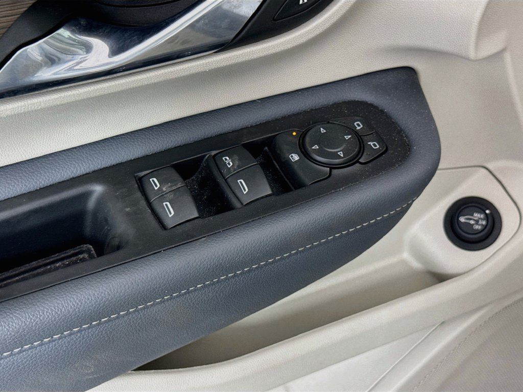Used 2023 GMC Terrain Denali AWD/4WD image 19