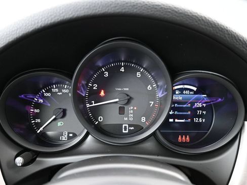 Certified 2026 Porsche Macan AWD/4WD image 7