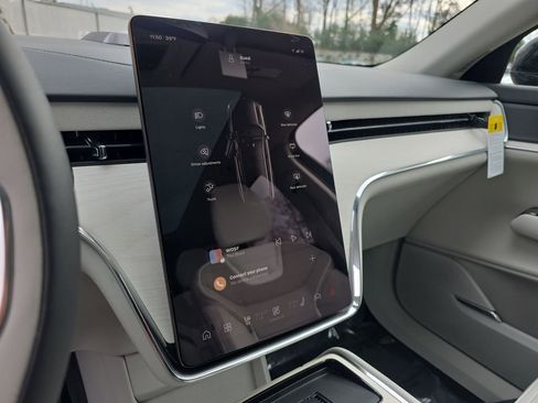 New 2025 Volvo EX90 Ultra w/ Protection Package Premier image 27