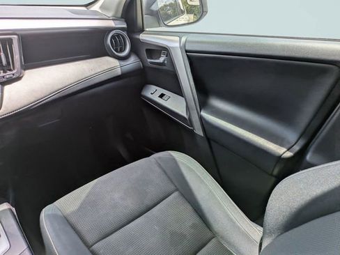 Used 2016 Toyota RAV4 XLE FWD image 18