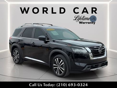 Used 2024 Nissan Pathfinder Platinum w/ Cargo Package FWD image 1