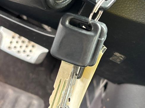 Used 2004 Nissan 350Z Touring image 17