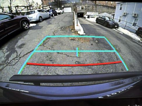 Certified 2021 Toyota Highlander XLE image 28