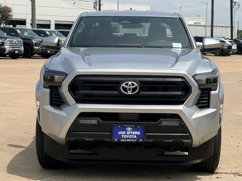Used 2024 Toyota Tacoma SR5 AWD/4WD image 3