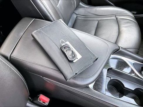 Used 2019 Buick Enclave Avenir w/ Avenir Technology Package image 10