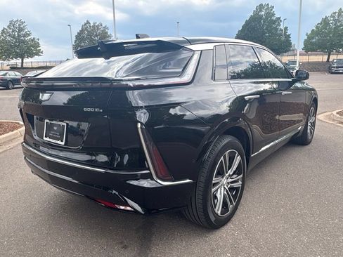 Used 2024 Cadillac Lyriq Luxury AWD/4WD image 5