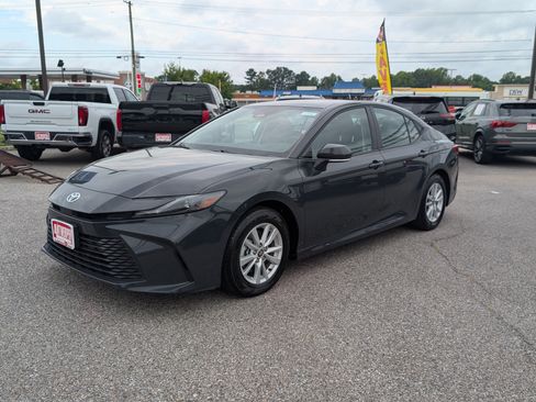 Used 2026 Toyota Camry LE FWD image 7