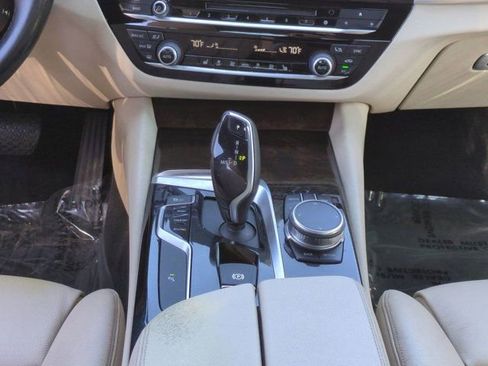 Used 2018 BMW 540i xDrive w/ Premium Package image 17