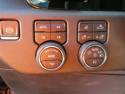 Certified 2023 Chevrolet Silverado 1500 High Country w/ High Country Premium Package image 26