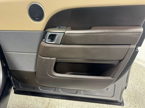 Used 2020 Land Rover Range Rover Sport HSE image 15