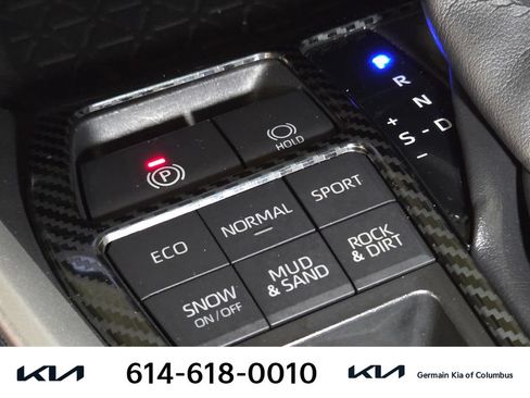 Used 2020 Toyota RAV4 XLE Premium AWD/4WD image 31