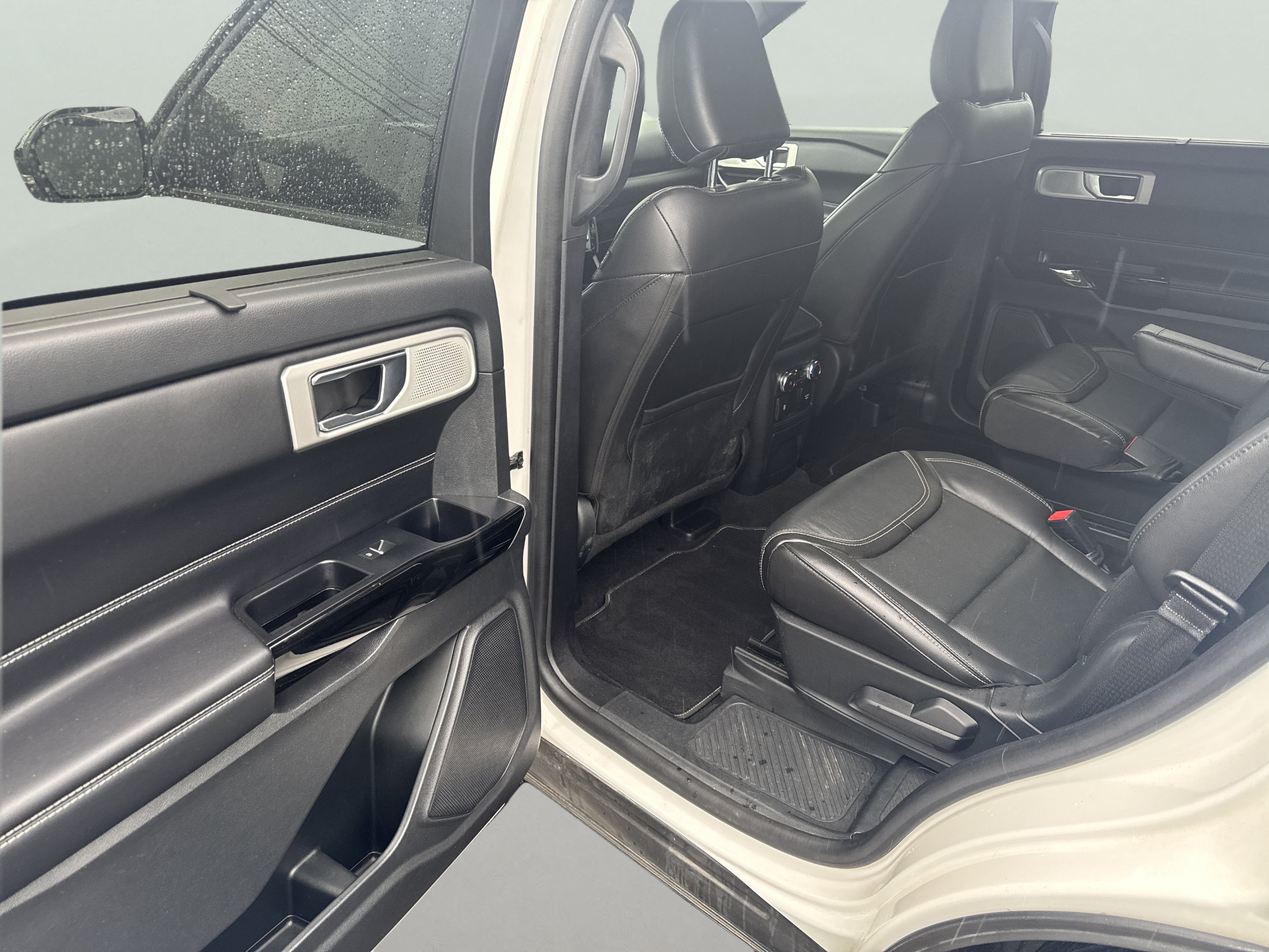 Used 2022 Ford Explorer ST w/ Equipment Group 401A AWD/4WD image 16