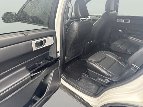 Used 2022 Ford Explorer ST w/ Equipment Group 401A AWD/4WD image 16