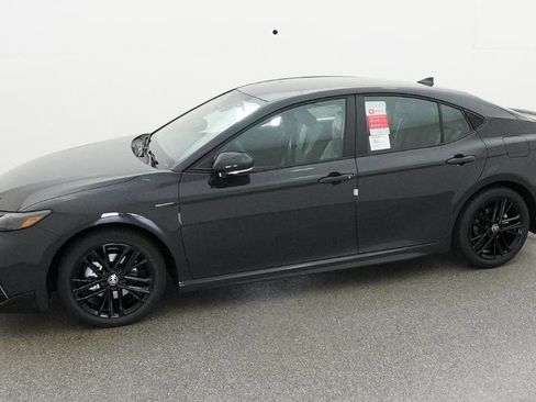 New 2026 Toyota Camry SE image 5