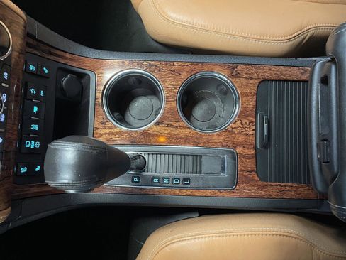 Used 2013 Chevrolet Traverse LTZ image 40