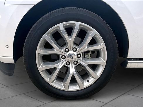 Used 2019 Ford Expedition Platinum image 10