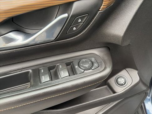 Used 2018 GMC Terrain SLE w/ Infotainment Package I image 12