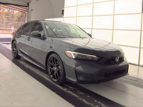 Used 2025 Honda Civic Sport image 3