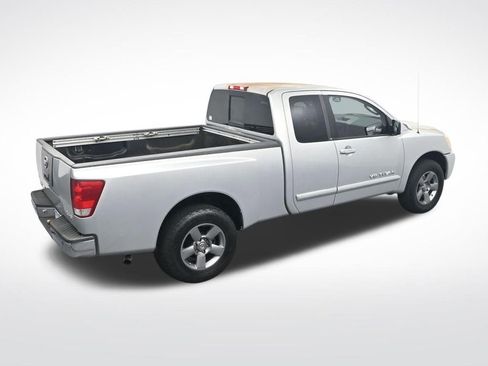 Used 2005 Nissan Titan SE RWD image 24