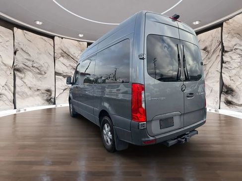 Used 2024 Mercedes-Benz Sprinter 2500 image 8