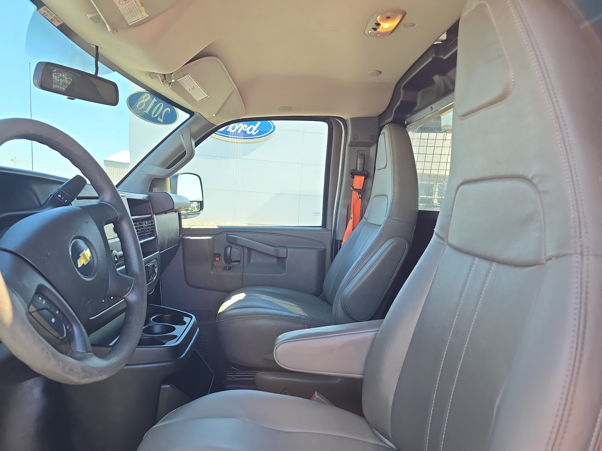 Used 2018 Chevrolet Express 2500 w/ Driver Convenience Package RWD image 14