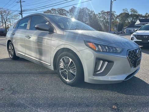 Used 2022 Hyundai Ioniq SEL image 3